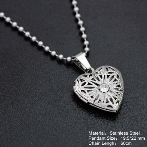 Photo Frame Memory Necklace Stainless Steel Crystal Hollow Heart Locket Necklaces For Women Men Open Choker Neck Jewelry