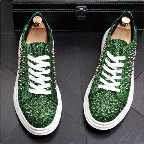 Personalized Luxury Men Casual Comfort Shoes Fahsion Round Toe Designer Rivets Charm Green Trending Leisure Shoes