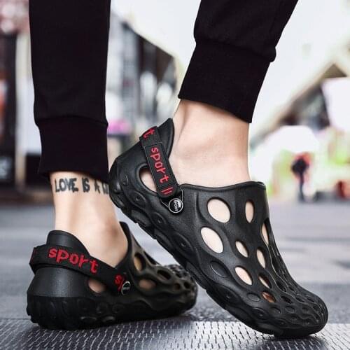 Slip on Resistant Kitchen Shoes Chef Clogs Multifunctional Restaurant Garden Safety Work Medical Shoes for Men Zapatillas Hombre