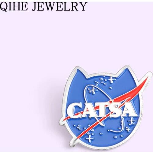 Cat Planet Enamel Pin Kitten Animal Space Cat Face Brooch Fun Creative Bag Clothes Badge Lapel Pin Buckle Fashion Jewelry Gift