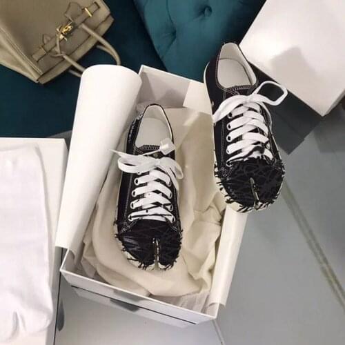 Trendy Fashion Canvas Shoes With Letter Design Sports Casual Shoes Flat Low Shoes For Girls/Ladies CC8080