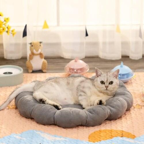 4-Colors Flower Shaped Cat Mat Bed Soft Basket For Dogs Cute Cat Cushion Indoor Plush Mat Kitten Puppy Sleeping Supplies
