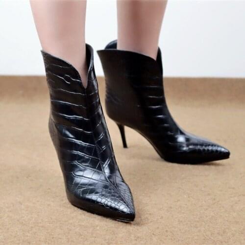 Black short tube high heel womens stiletto 2020 new versatile pointed fashion short boot trend in autumn and winter