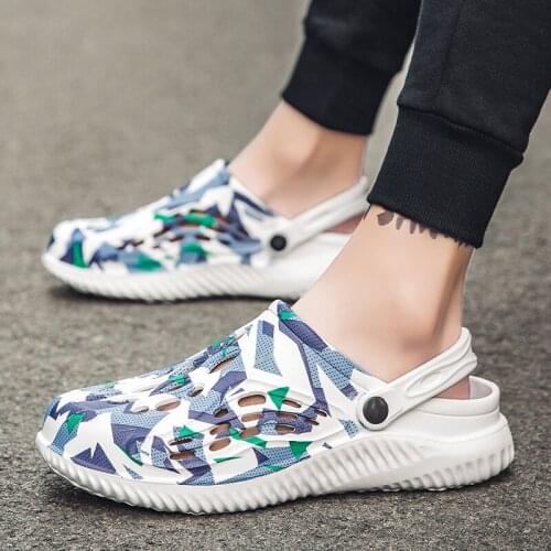 Summer Men Slippers Outdoor Garden Shoes Massage Clogs Beach Sandals Mules Men Indoor Home Slides Bathroom Loafers Flip Flops 47