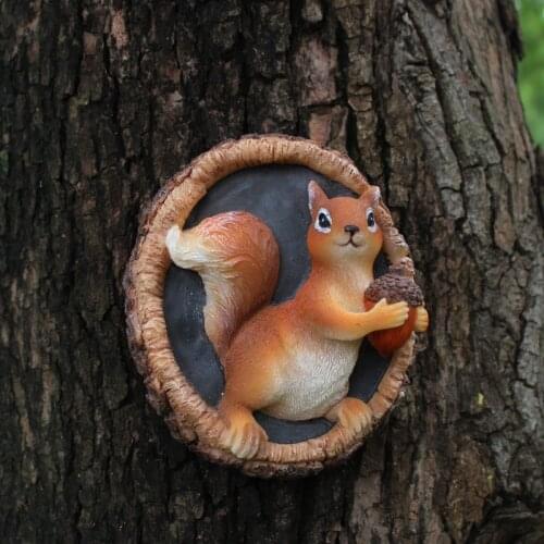 Mini Resin Squirrel Statue Tree Wall Door Mounted DIY Animal Decoration Sculpture For Home Office Garden Decor Ornament