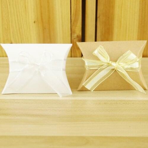 50pcs Pillow Shaped Candy Box Bag DIY Wedding Decor Party Favor With Ribbon Kraft Paper Boxes Christmas Gift Box Packaging Box