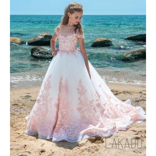 2021 New Lace Girls Pageant With Blush Pink Appliques A Line Sheer Neck Sweep Train Flower Girls Teens Birthday Party Communion