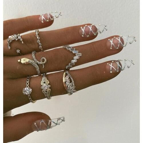Rings Set Bohemian Style Hollow Vintage Rose Flower Leaves Ring 13-Piece Arrow moon Set Ring Women Rings Charms for Girls