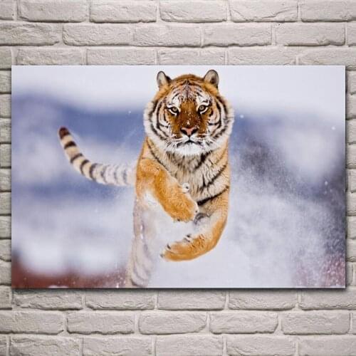 Siberian tiger run in snow animal artwork living room home wall art decor wood frame fabric posters EX577