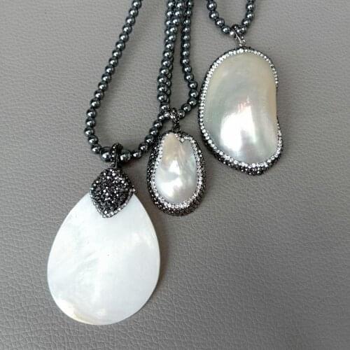 YYGEM 18'' 3Strands round Hematite Necklace Nucleated Flameball Baroque Pearl Shell Pendant necklace