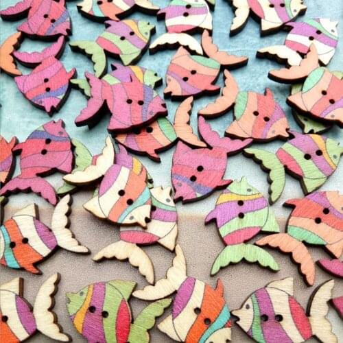 50pcs Random Mixed Fish Wooden Buttons for Sewing Clothes Knitting Needles Crafts Scrapbooking DIY Fabric Needlework Buttons
