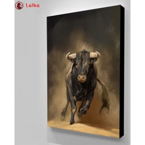 5d diy diamond painting Abstract animal art, running a bull in the sand mosaic diamond crystal painting full square round