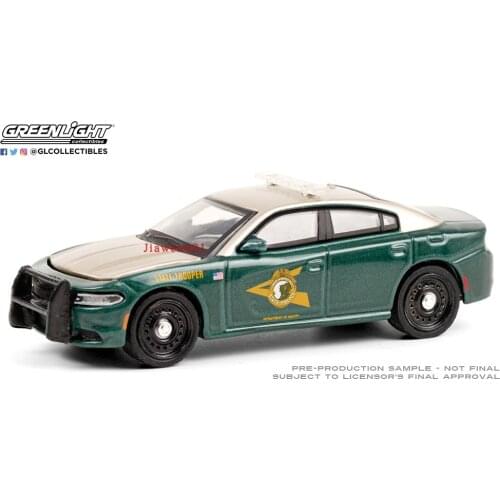 GreenLight 1:64 2018 Dodge Charger boutique alloy car toys for children kids toys Model original box