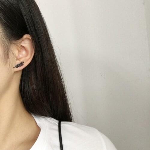 2017new Retro Stud Earrings For Women Beautiful Leaves Earrings Or Similar Feather Earrings Gold / black Color Freeshipping