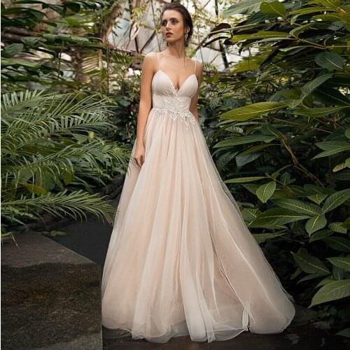 Sexy Country Tulle Wedding Dresses for Women Champagne Spaghetti Straps A Line Floor Length Bohemian Bridal Gown