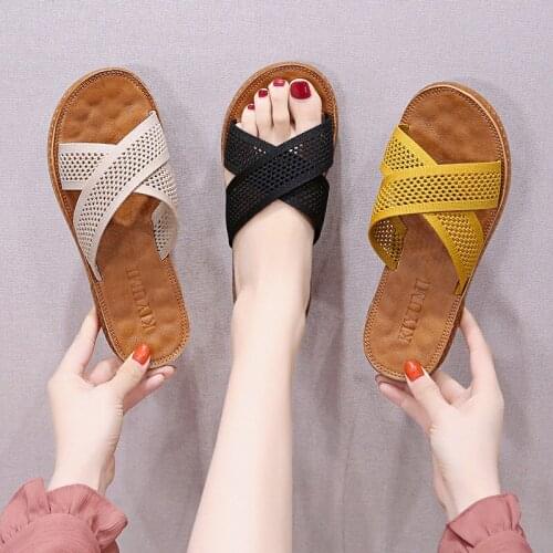 2021 Summer New Outdoor Flat Womens Slippers Women Breathable Flat Sandals Ladies Open Toe Casual Comfort Slippers Beach Shoes