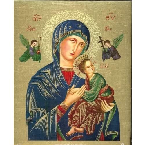 Oil On Canvas Adorns The Living Room And Bedroom