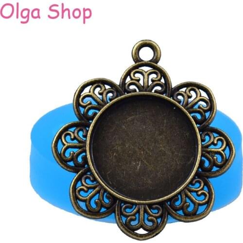 OYL006 34.3mm Lace Picture Frame Pendant Flexible Silicone Mold - Sugarcraft, Fondant, Resin Polymer Clay, Jewelry Making, Candy