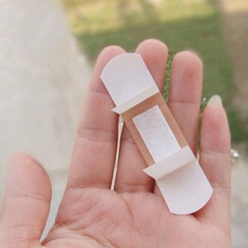 100Pcs Hemostasis Sticker Band First Aid Bandage Band-Aids Waterproof Breathable Cushion Adhesive Plaster Wound