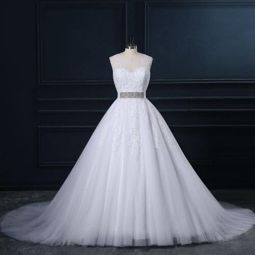 White Chapel Train Wedding Dresses Ball Gown Lace Appliques Beaded Princess Bridal Gowns Vestidos de novia 2021 Custom