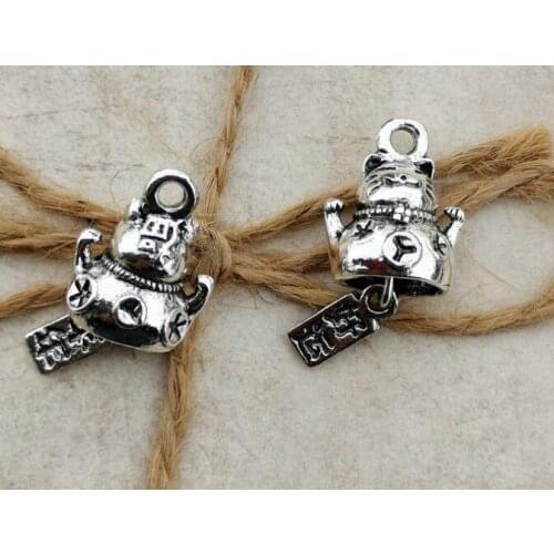 10pcs/lot Tibetan Silver Lucky cat bell pendant Handmade Decorative Metal DIY Jewelry Alloy accessories fg5z