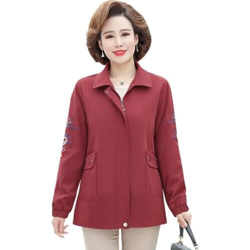 New Spring Autumn Jacket Middle-aged and Elderly Womens Coats Female Mothers Short Casual Outwear Loos Ladies Windbreaker Tops