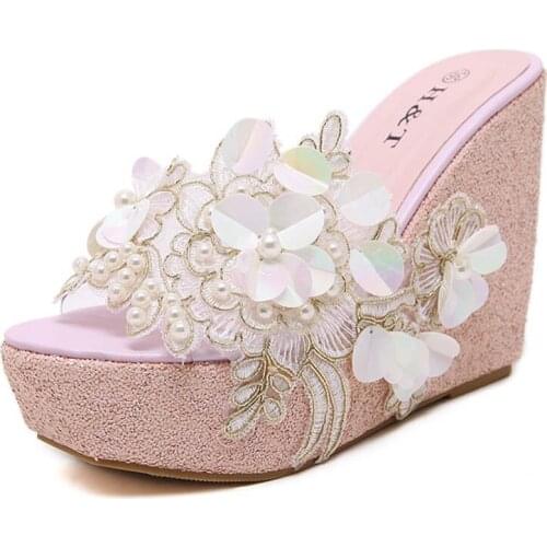 Brand Fashion Open-toed Womens Sandals Sweet Beaded Flowers Transparent Wedges Sandals Versatile Comfortable Slippers Women