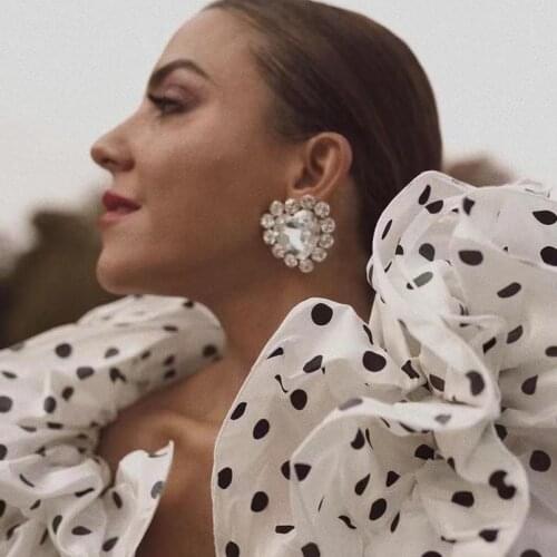 JIJIAWNEHUA New Trend Sparkling Big Rhinestone Love Heart-shaped womens Earrings Dinner Party Fashion Sexy Jewelry Accessories