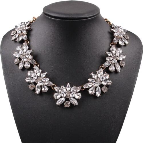 2021 New Arrival Design Fashion Necklace Statement Colorful Acrylic Crystal Pendant Necklace For Women Flower Jewelry