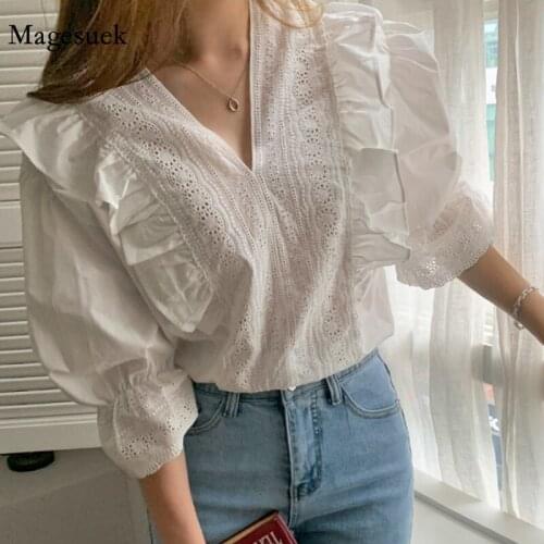 New Korean Vintage RuffledShirt Spring V-neck Palace Style Lace Blouse Women 2021 Fashion Half-sleeved Loose Slim Top 13585