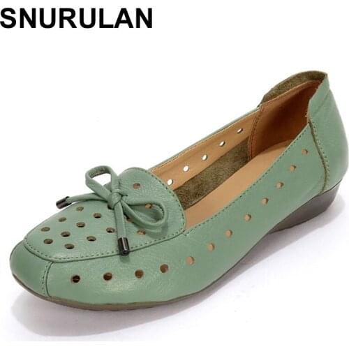 SNURULAN 2018 Summer Female Sandals Soft Comfortable Genuine Leather Flat Breathable Women shoes Fashion Mom Sandals E072