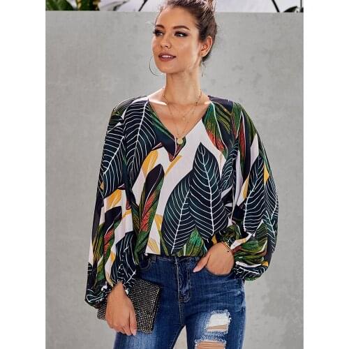 Spring Vintage Floral Print Loose Shirts Tops 2021 Women V-Neck T-Shirt Summer Casual Short Sleeve Pullover Blusas