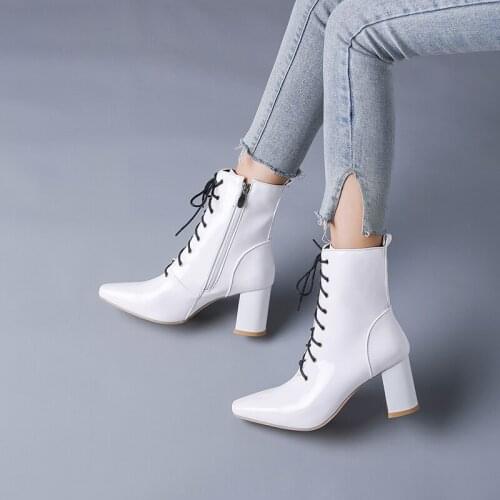 2021 New Patent Leather Martin Boots Lady Cross Tied Square Toe Boots Spring Autumn Fashion Side Zipper Short Tube Women Shoes
