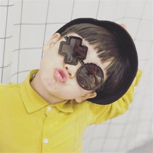 Cute Kids XO Sunglasses Cool Unique Design Street Fashion Trend Boys Girls Shades Children Sun Glasses oculos UV400