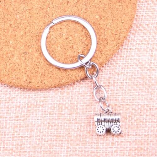 20pcs stage conestoga wagon Keychain 14*14mm Pendants Car Key Chain Ring Holder Keyring Souvenir Jewelry Gift