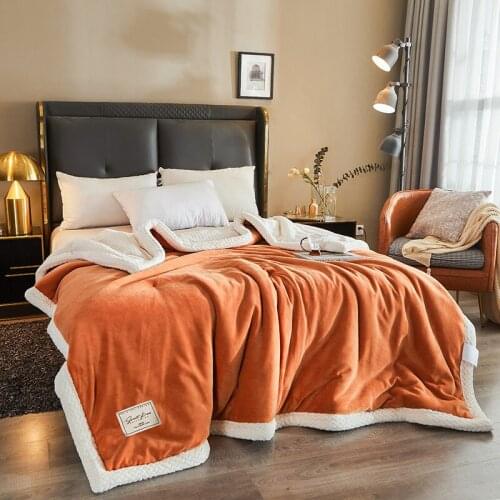 Super Soft Warm Blanket Thermal Three-Layer Weighted Quilting Solid Color Bedspread Fleece Throw Blanket Adult Bed Cover Winter