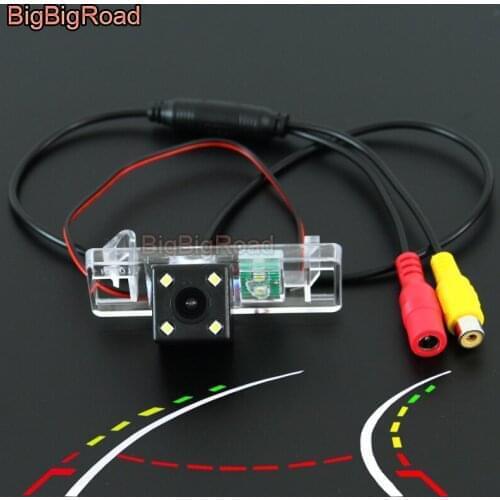 BigBigRoad Car Intelligent Dynamic Trajectory Tracks Rear View Camera For Nissan Pathfinder R51 Hatchback / Note Tone 2003-2013