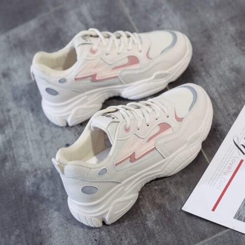 2021 Hot New Autumn Women Sneakers Vulcanize Breathable White Color Fashion Casuals Height Increasing Female Chunky Ladies Shoe