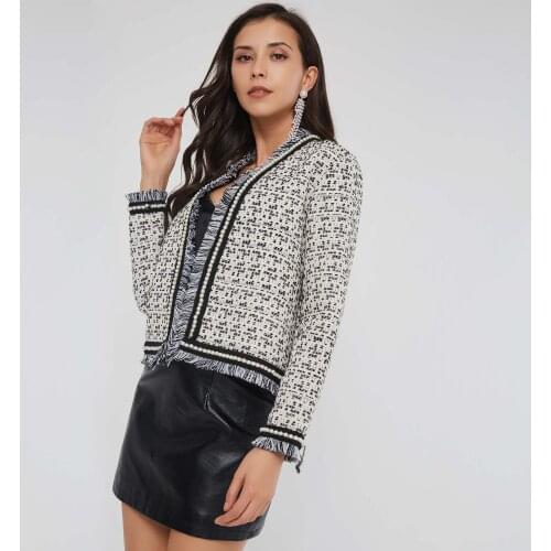 2021 Casual Tweed Jacket Coat Cardigan Women Spring Beads Pearl Black Print Tassel Sides Slim Trendy Fashion Winter Short Coats