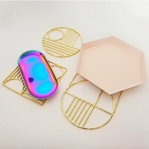 Golden Metal Coasters Hollow Geometry Anti-hot Cup Pad Home Kitchen Dinner Table Tea Pot Insulation Mat Kitchen Tools
