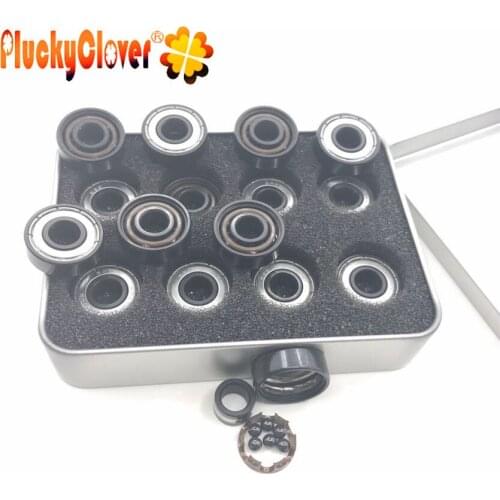 PluckyClover Roller Skates