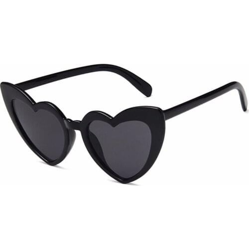 MAXJULI Love Heart Sunglasses Women Big Frame Personality Sunglass Fashion Cute Sexy Retro Cat Eye Vintage Sun Glasses 8303