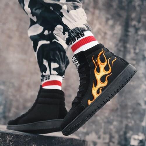 YIQITAZER 2018 Fashion Casual Fire Blue Embroider Boots Man shoes,Round Toe High Quality Winter Ankle Formal Man Shoes Black