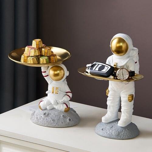 Northern Europe Resin Astronaut Statue Key Storage Modern Character Astronaut Doll Desktop Storage Tray Home Decor Accessories