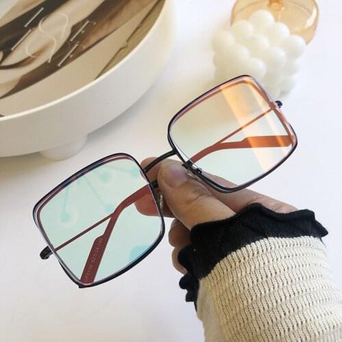 2021 New Fashion Alloy Eyeglasses For Women Clear Trend Retro Elegant Luxury Glasses Vintage Square Designer Oversized Shades