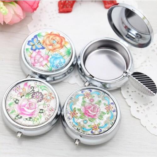 Metal Alloy Round Shape Portable Mini Ashtray Cigarette Keychain Pocket Smoke Ash Tray Eco-friendly Random Color