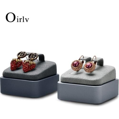 Oirlv Black Ear Stud Display Stand PU Leather Gray Jewelry Holder Earring Display Props Organizer Hook Showcase Earring Rack