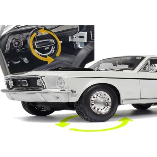 1:18 Simulation two-door coupe alloy car adult boy girl birthday gift model collection static ornaments pull back car