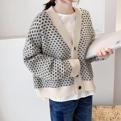 AZYT Vintage Style Short Cardigan Women Sweater 2021 Autumn V Neck Knit Female Cardigan Casual Long Sleeve Pull Femme Tops Women