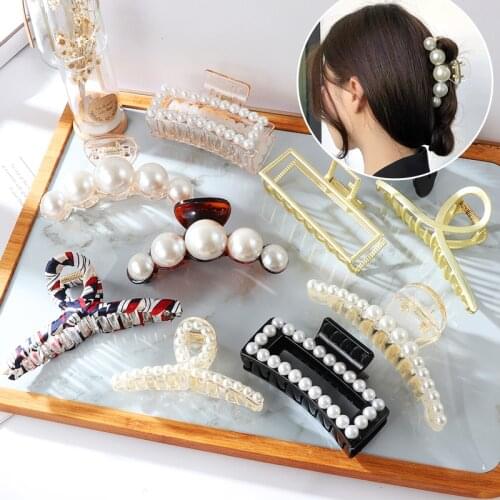 New Women Big Pearls Acrylic Metal Hair Claw Clips Girls Fashion Hairpins Hair Accessories Hair Styling for Headwear Ornaments